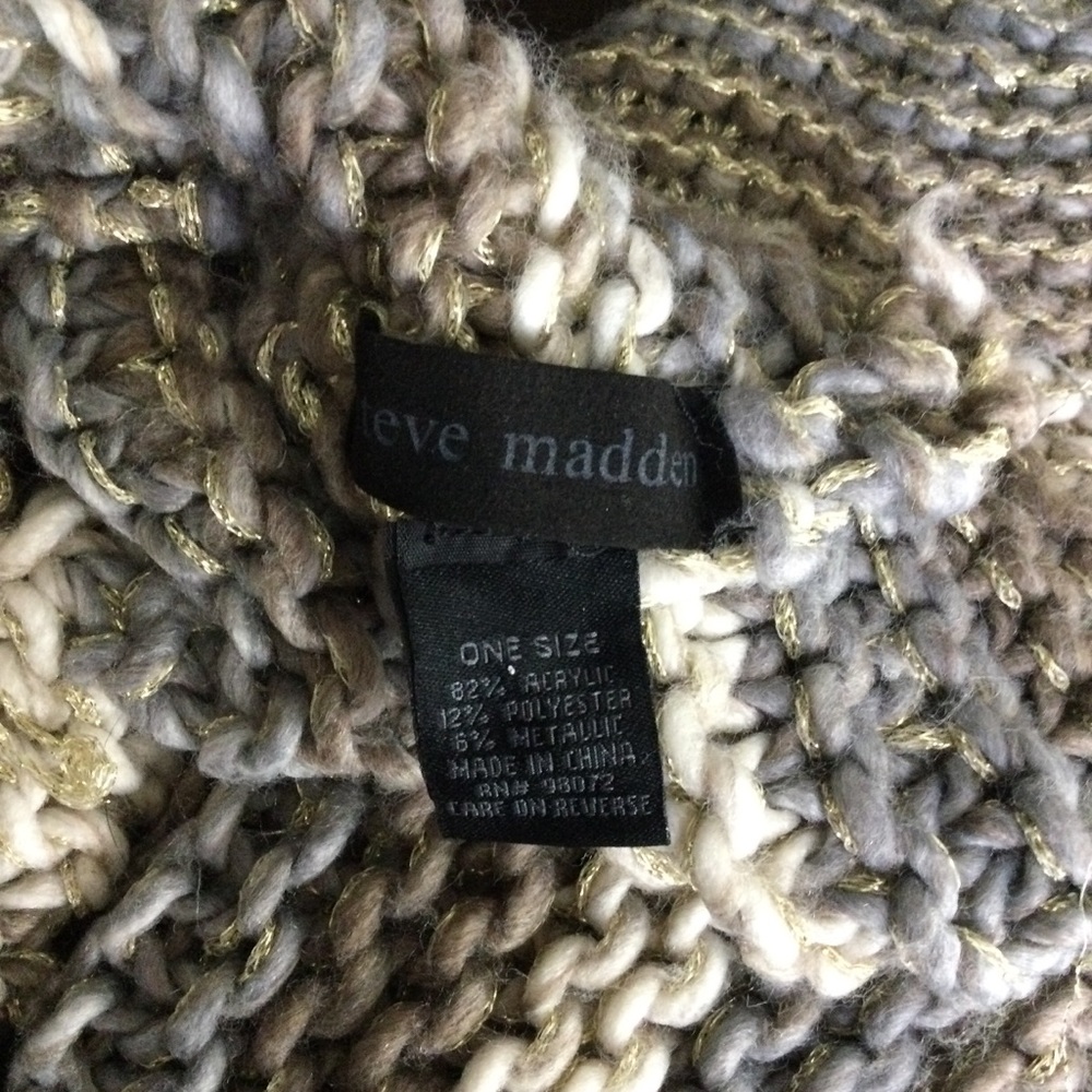 Steve Madden Hat Scarf Set Knit Crochet 2pcs Bundle Set - Picture 5 of 5